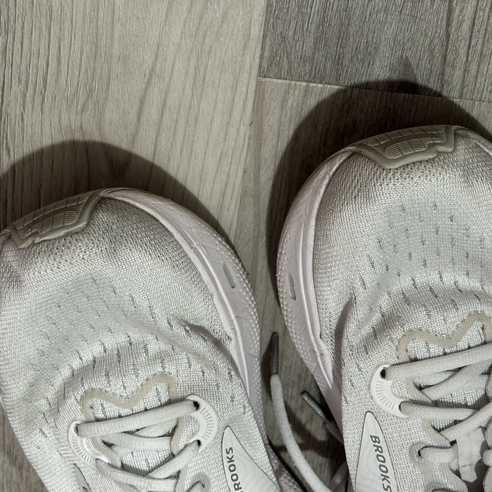 Brooks Light Gray Running Shoes